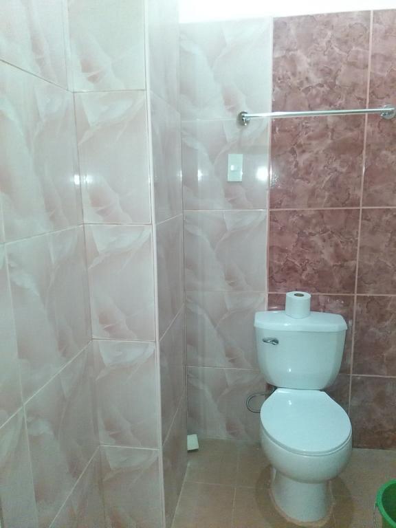 Aranas-Carillo Travellers Inn Kalibo Buitenkant foto
