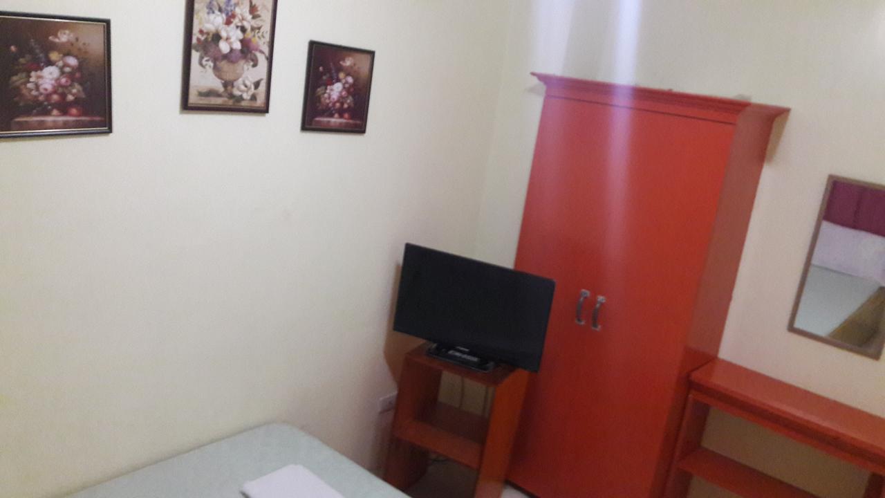Aranas-Carillo Travellers Inn Kalibo Buitenkant foto