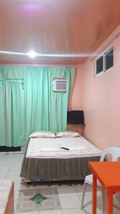 Aranas-Carillo Travellers Inn Kalibo Buitenkant foto