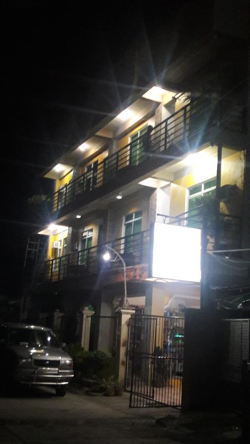 Aranas-Carillo Travellers Inn Kalibo Buitenkant foto